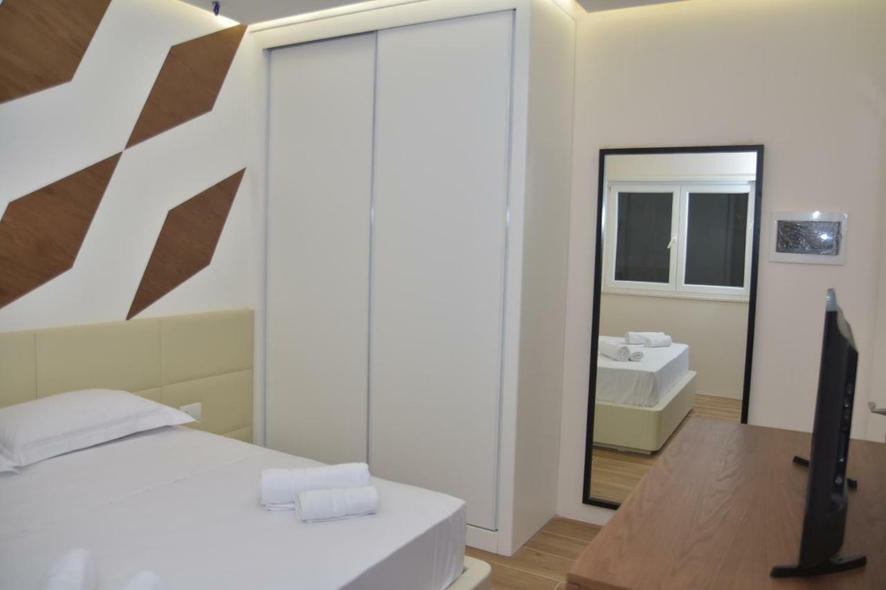 Airen Hotel Веліпоя Екстер'єр фото